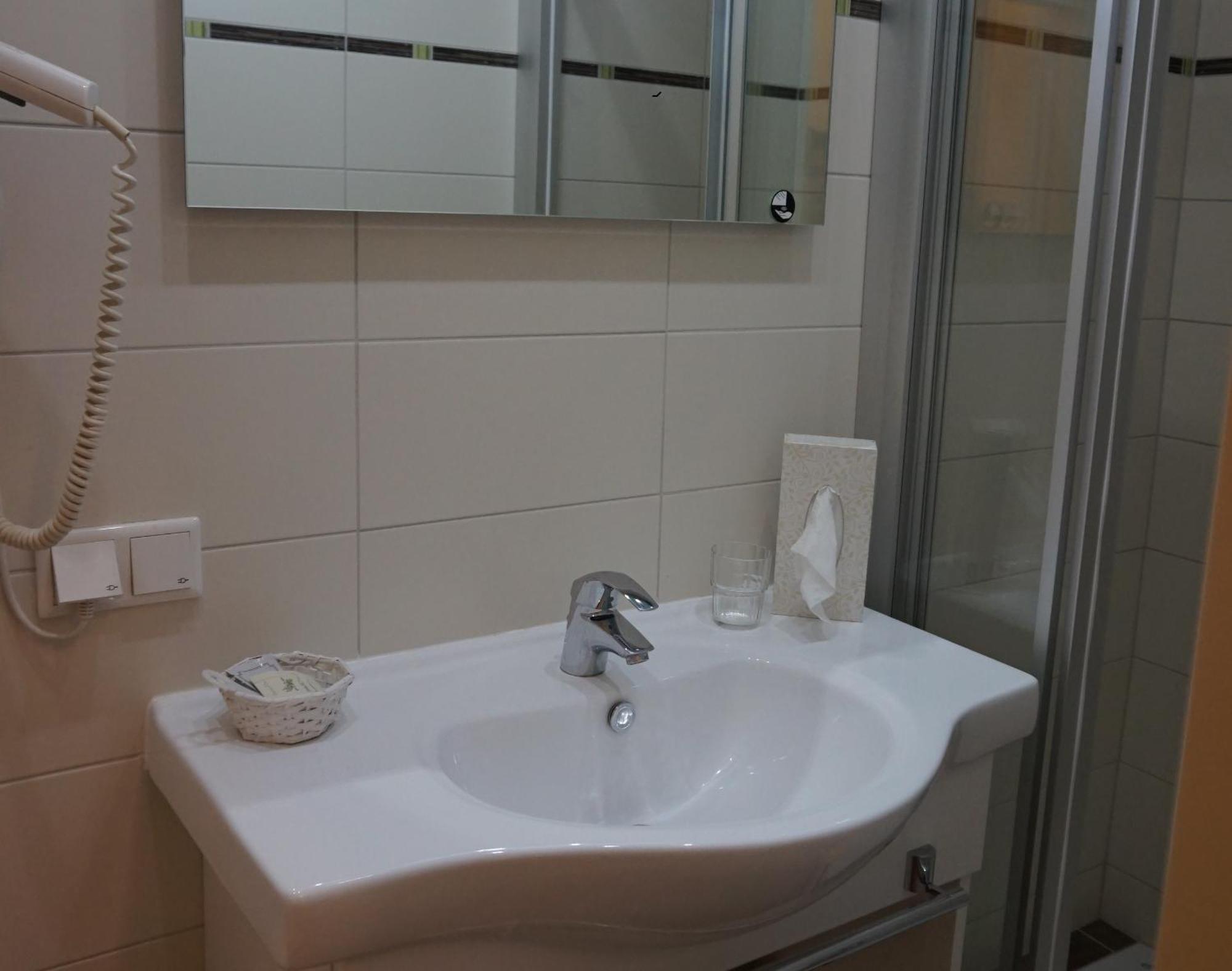 Landhotel Pacher Obervellach Rom bilde